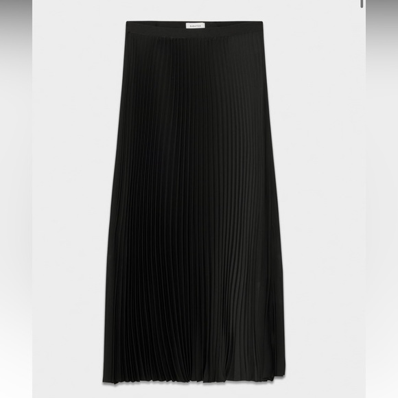 Aritzia Black Pleated Skirt - Picture 2 of 3